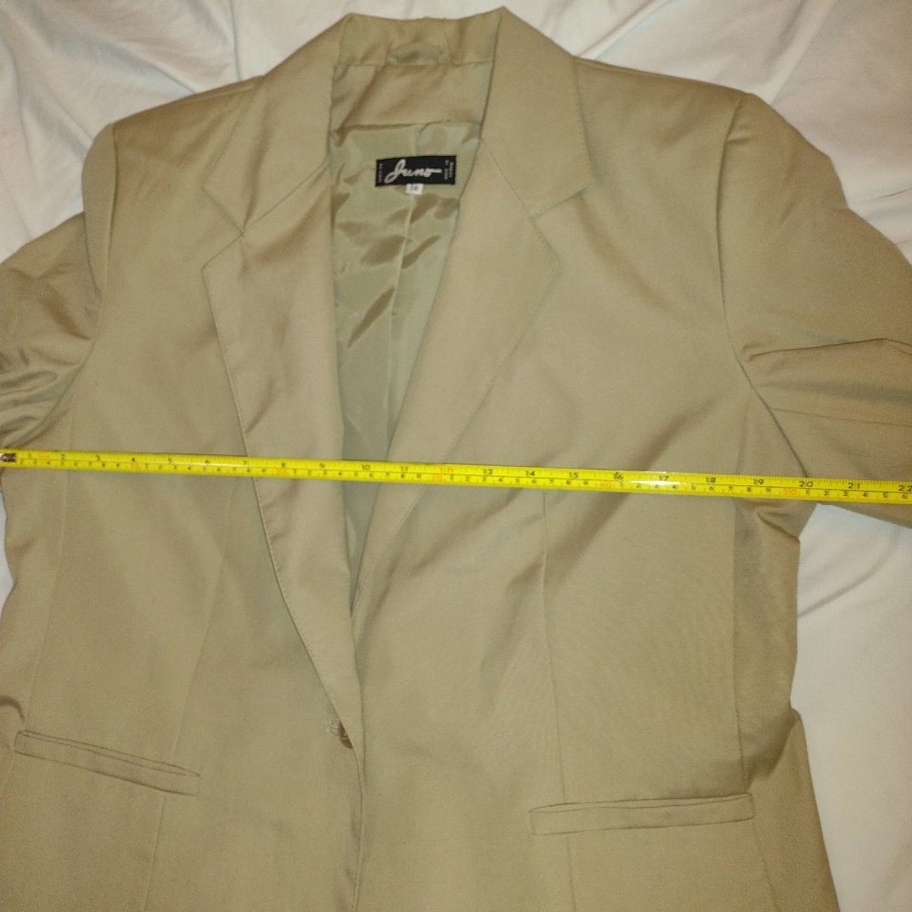 Pretty Blazer - Picture 3 of 12